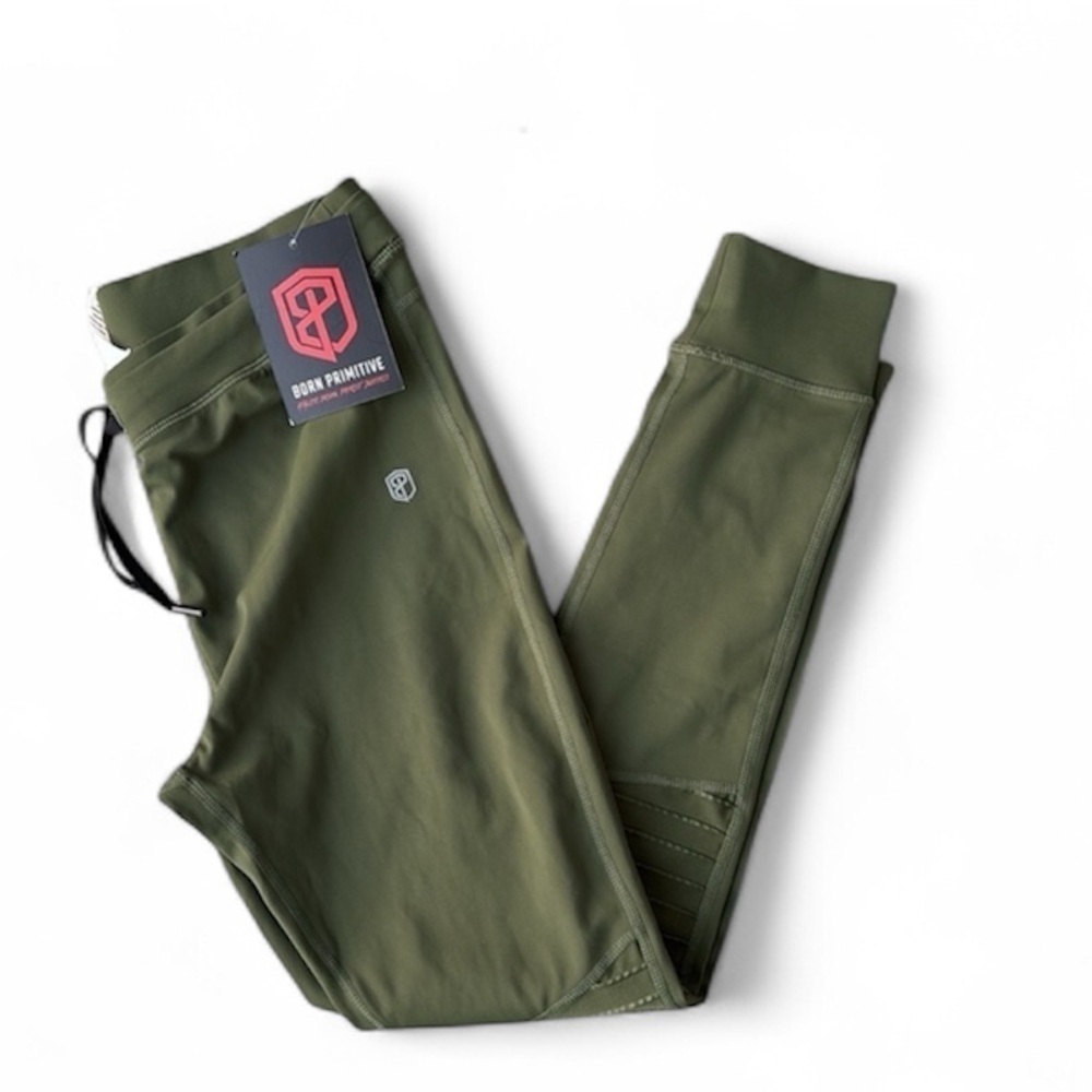 Born Primitive Leggings Size Medium NEW